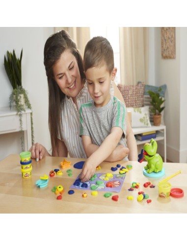MASAS Y PLASTILINAS PLAY DOH PRIMERAS CREACIONES CON LA RANA Y LOS COLORES