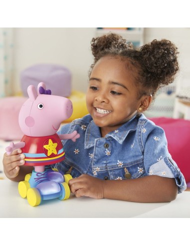 MUÑECA PEPPA PIG PEPPA CLUB PEPPA CANTA Y PATINA