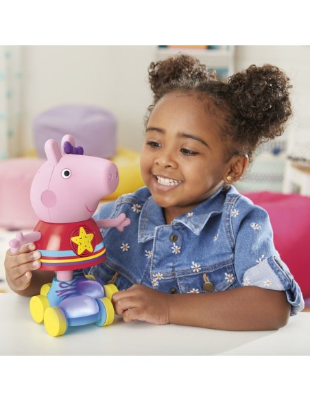 MUÑECA PEPPA PIG PEPPA CLUB PEPPA CANTA Y PATINA