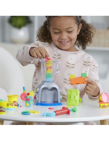 MASAS PLAY DOH KITCHEN CREATIONS LICUADORA DE BATIDOS COLORIDOS