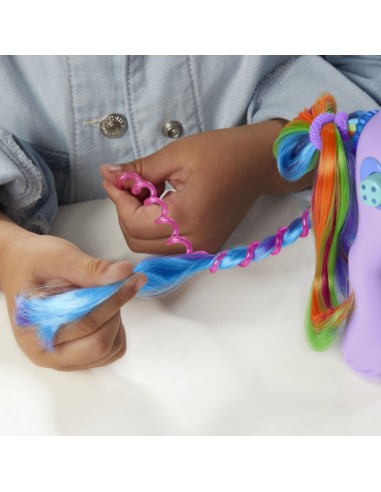 MUÑECA MY LITTLE PONY ESTILOS ARCOÍRIS IZZY MOONBOW