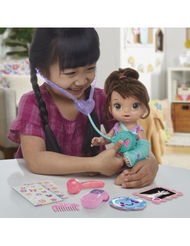 MUÑECA BABY ALIVE BELLA VISITA MÉDICA CABELLO CASTAÑO