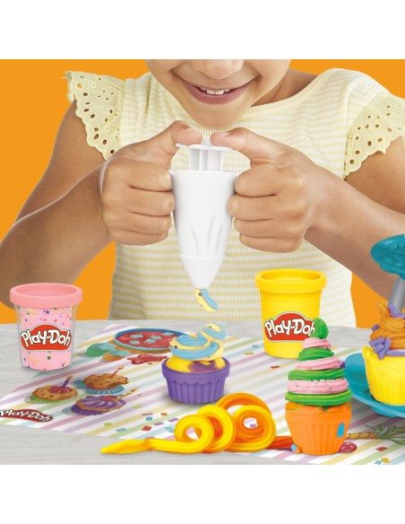 SET DE MASA MOLDEABLE PLAY DOH LA TORRE DE PASTELITOS