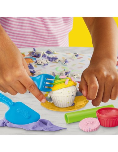 SET DE MASA MOLDEABLE PLAY DOH LA TORRE DE PASTELITOS