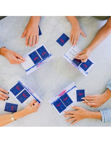 Juego de Mesa Hasbro Games Detalles en Talla