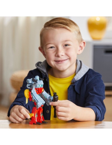 TRANSFORMERS EARTHSPARK, CYBER-COMBINER, TERRAN TWITCH Y ROBBY MALTO